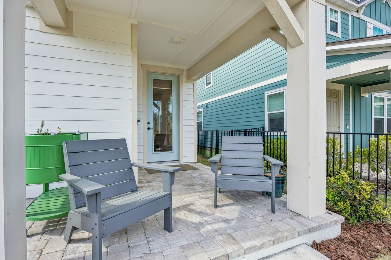 236 Hawthorn Park Cir - Photo 3 of 21