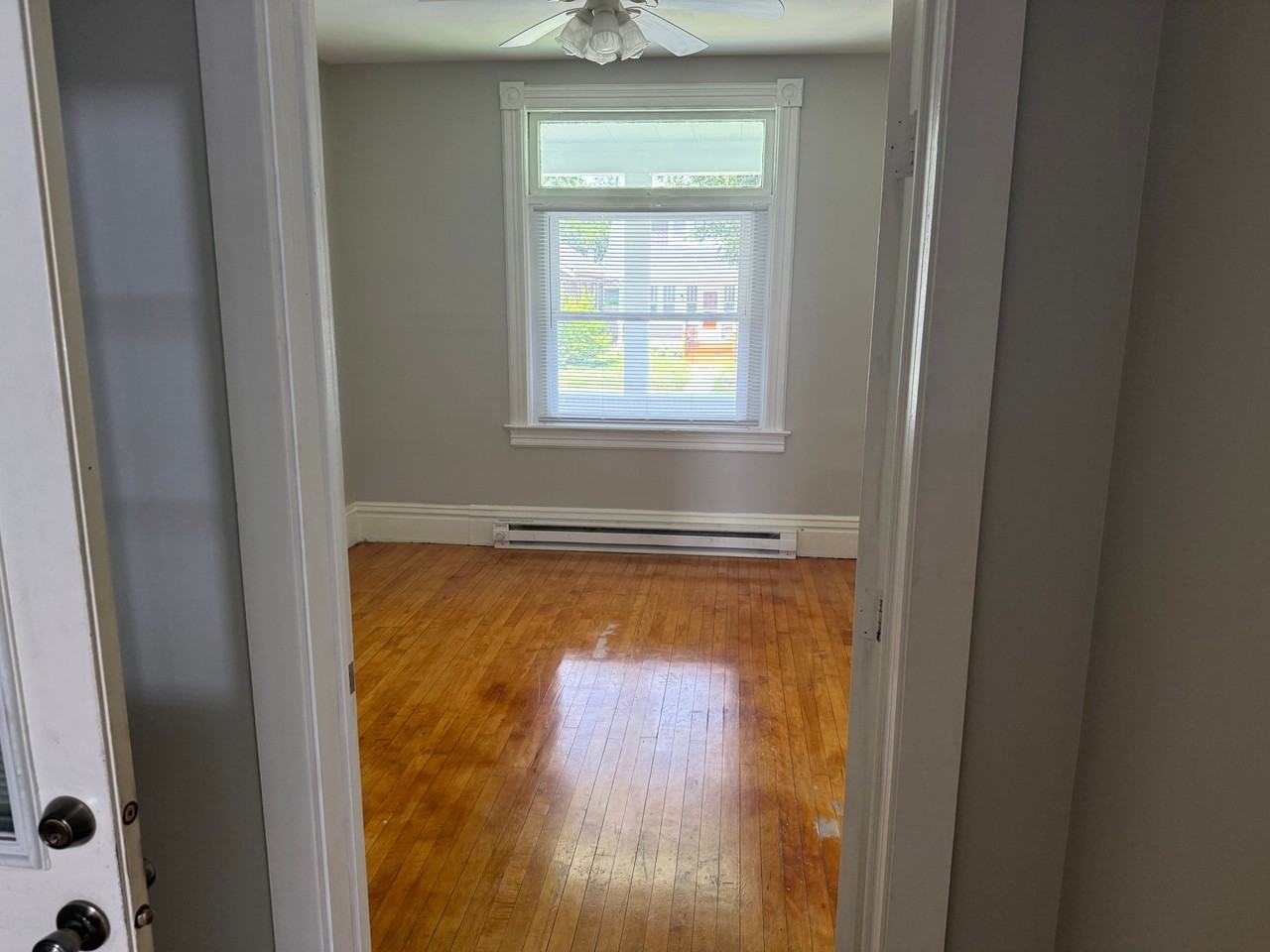 1214 Sherburne Ave #1 - Photo 6 of 10