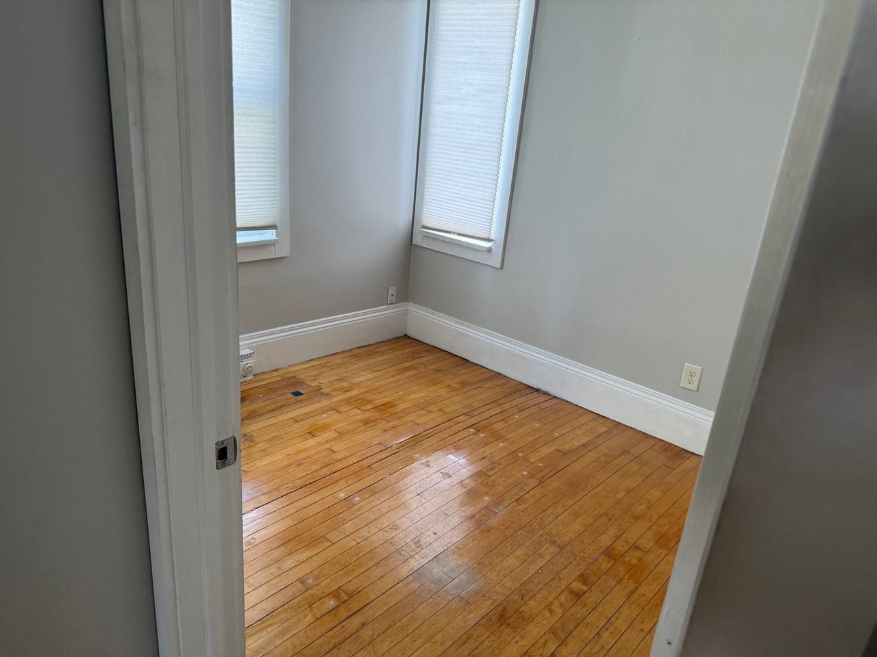 1214 Sherburne Ave #1 - Photo 7 of 10