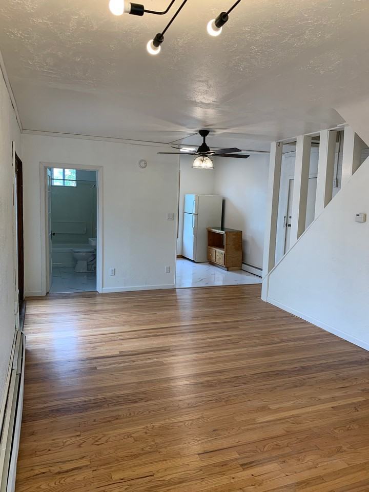 308 S 9th St - Photo 3 of 15