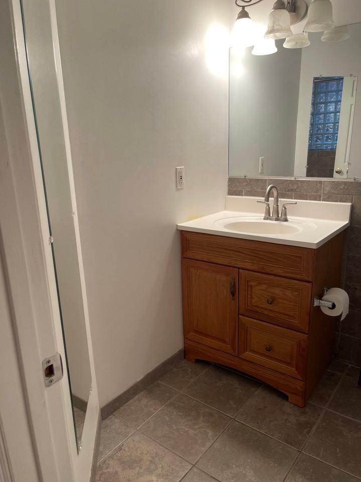 1812 Vernon St Nw #22 - Photo 7 of 7
