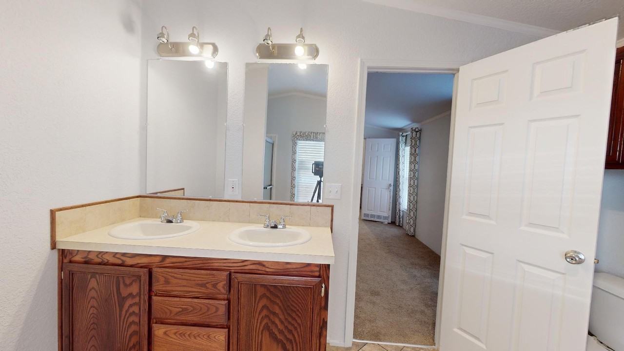 27241 S Soncy Rd - Photo 6 of 13