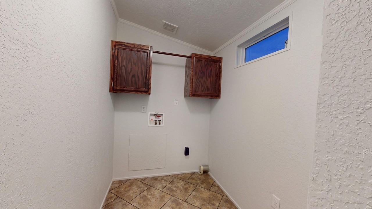 27241 S Soncy Rd - Photo 7 of 13