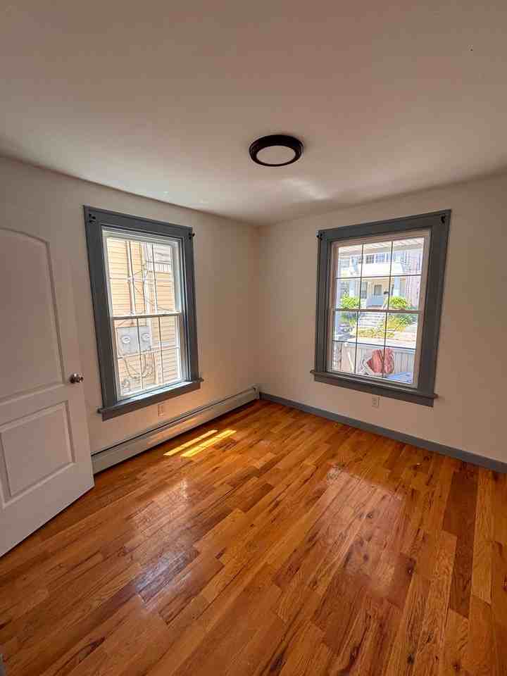 23 Hawk St - Photo 4 of 7