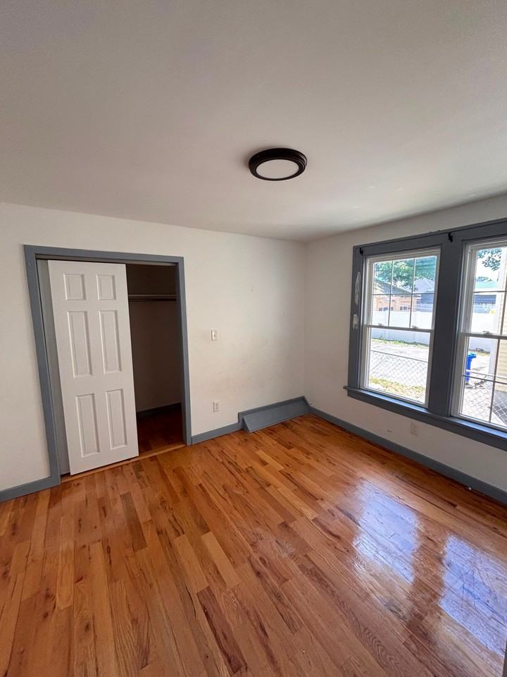 23 Hawk St - Photo 5 of 7