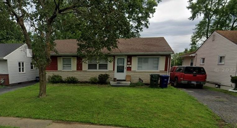 898 Weldon Ave - Photo 2 of 7