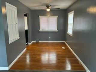 898 Weldon Ave - Photo 3 of 7