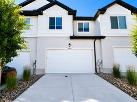 featured image of 4492 W Watchmen Way