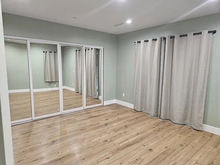 15154 Runnymede St - Photo 2 of 10