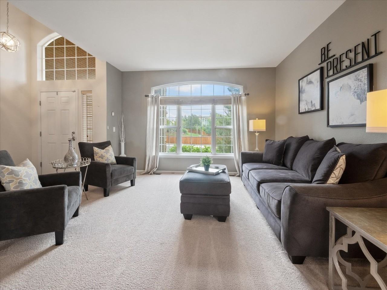 1048 Orion Way - Photo 4 of 20