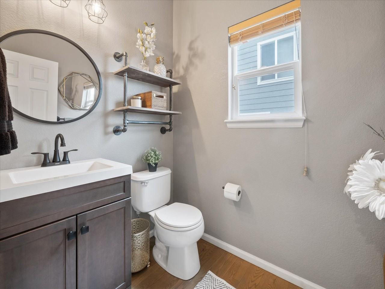 1048 Orion Way - Photo 7 of 20
