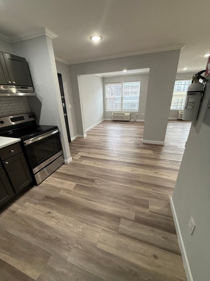 113 12th Ave #201 - Photo 2 of 14
