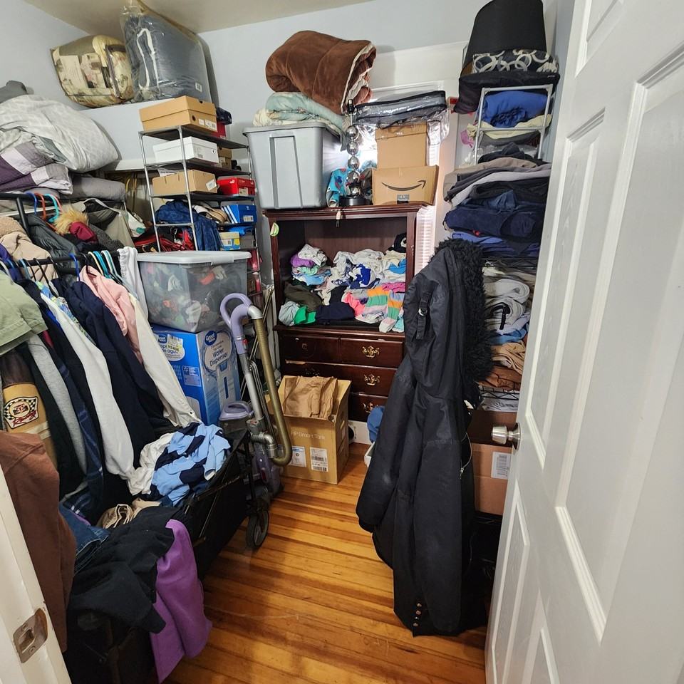 832 Jay St - Photo 5 of 13