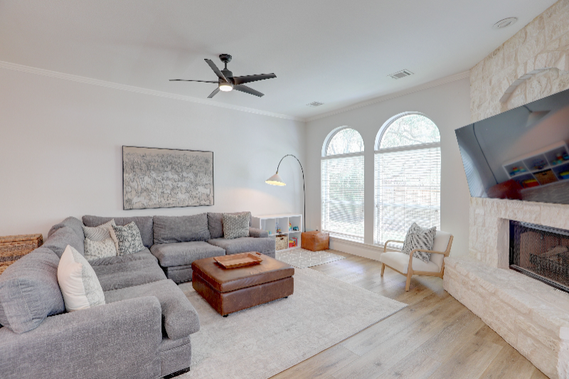 4117 Gazley Ln - Photo 3 of 47