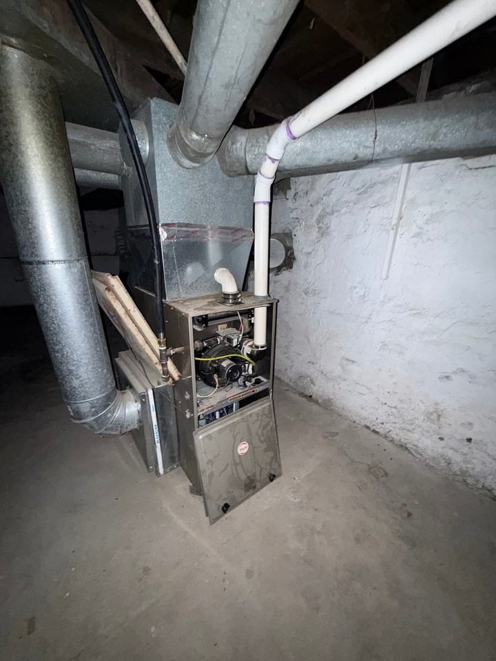 1344 E Condit St - Photo 6 of 16