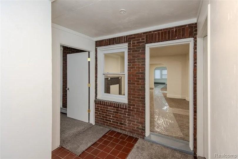 751 Dupont St - Photo 6 of 20