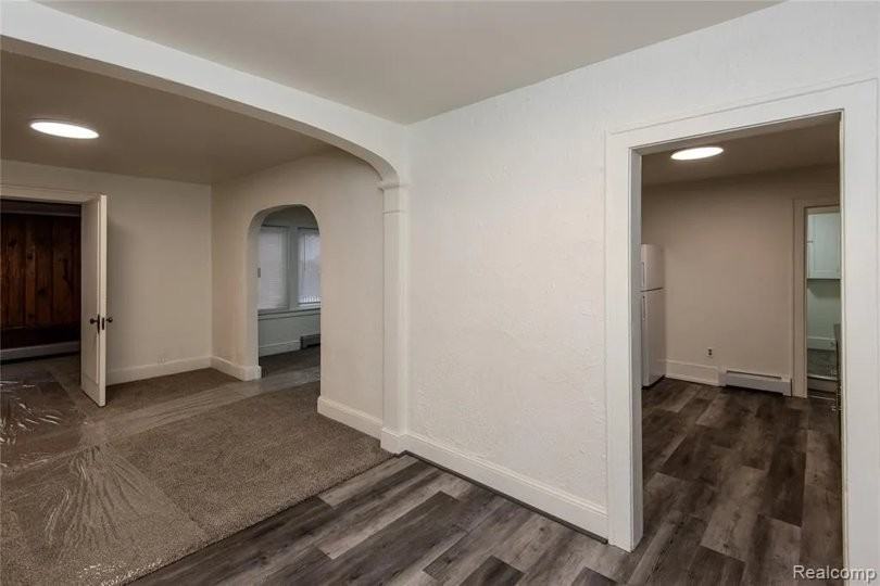 751 Dupont St - Photo 7 of 20