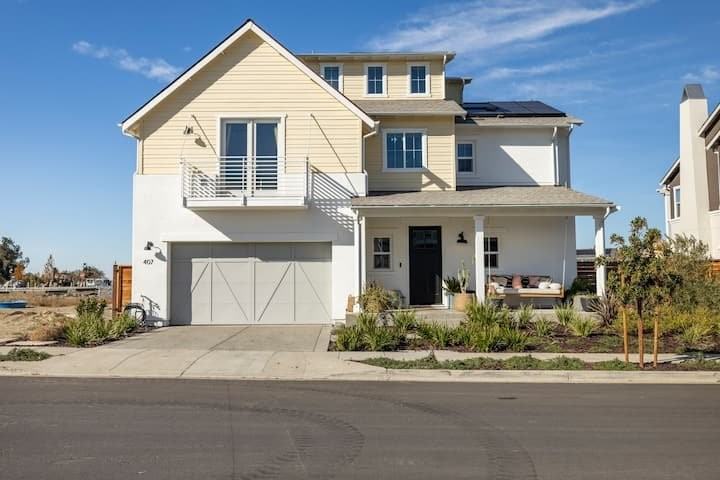 407 Halcyon Pl - Photo 2 of 20