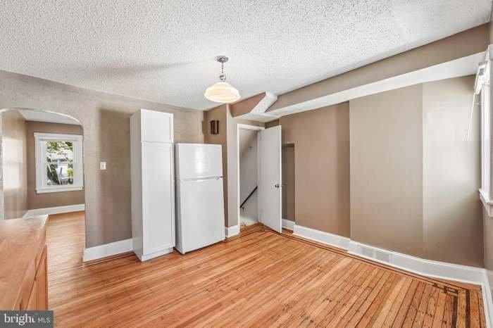 6 Seneca St - Photo 5 of 20