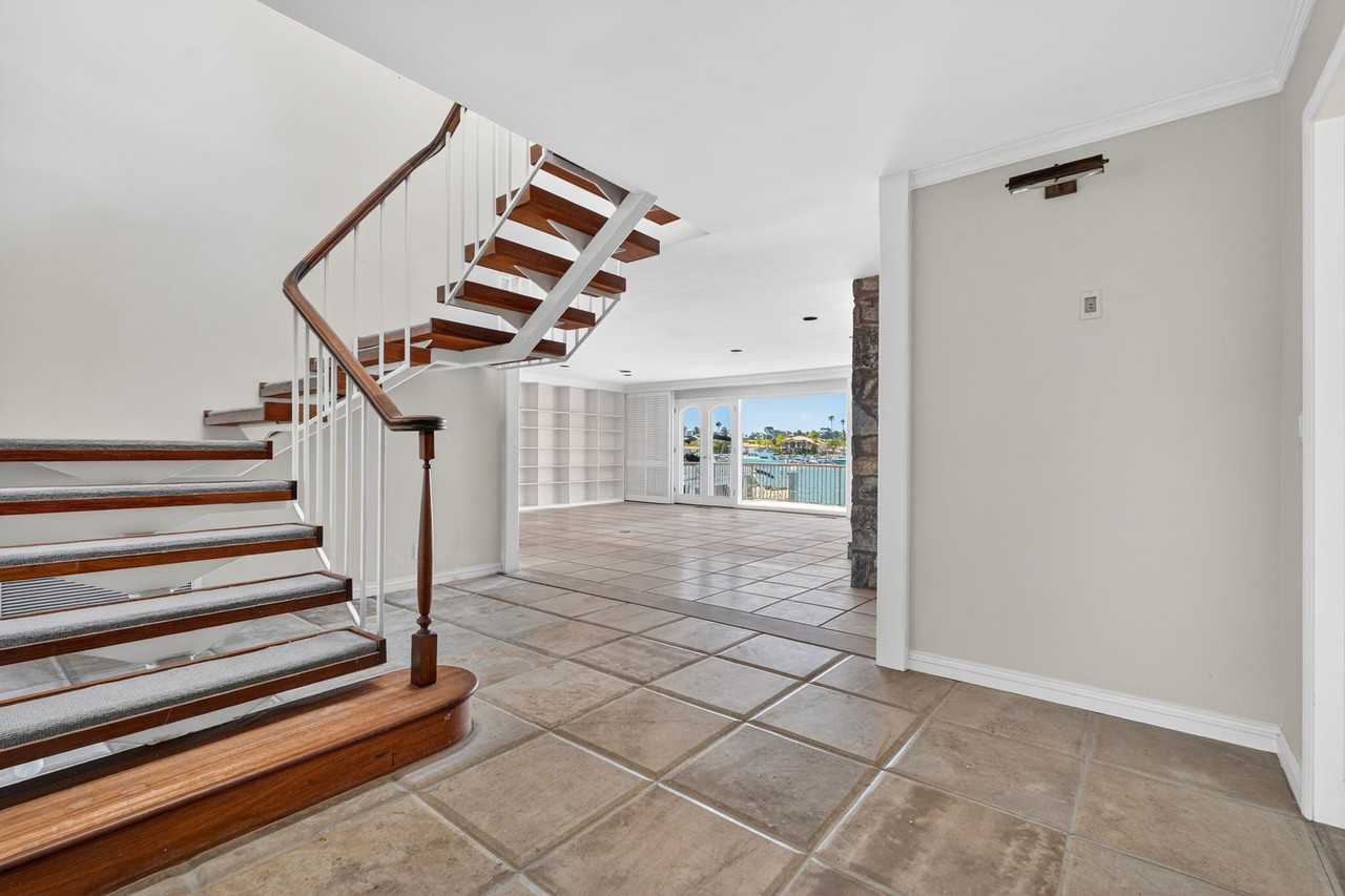 501 Morning Star Ln - Photo 7 of 19