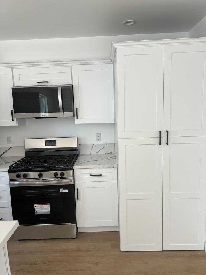 965 N Serrano Ave - Photo 3 of 12