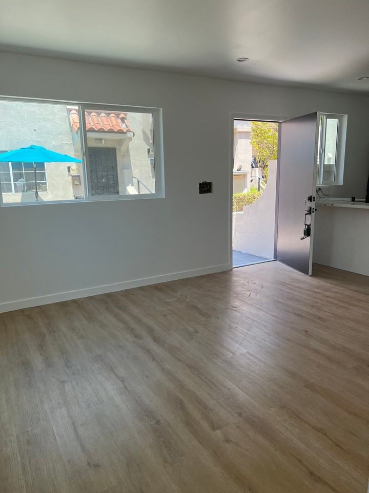 965 N Serrano Ave - Photo 6 of 12