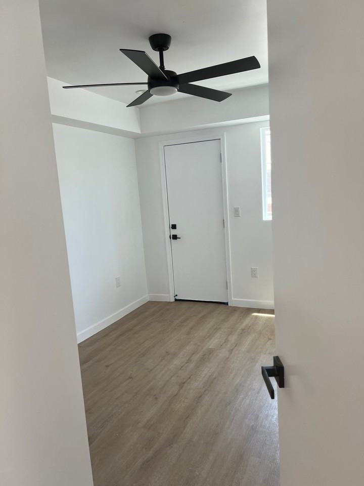 965 N Serrano Ave - Photo 7 of 12