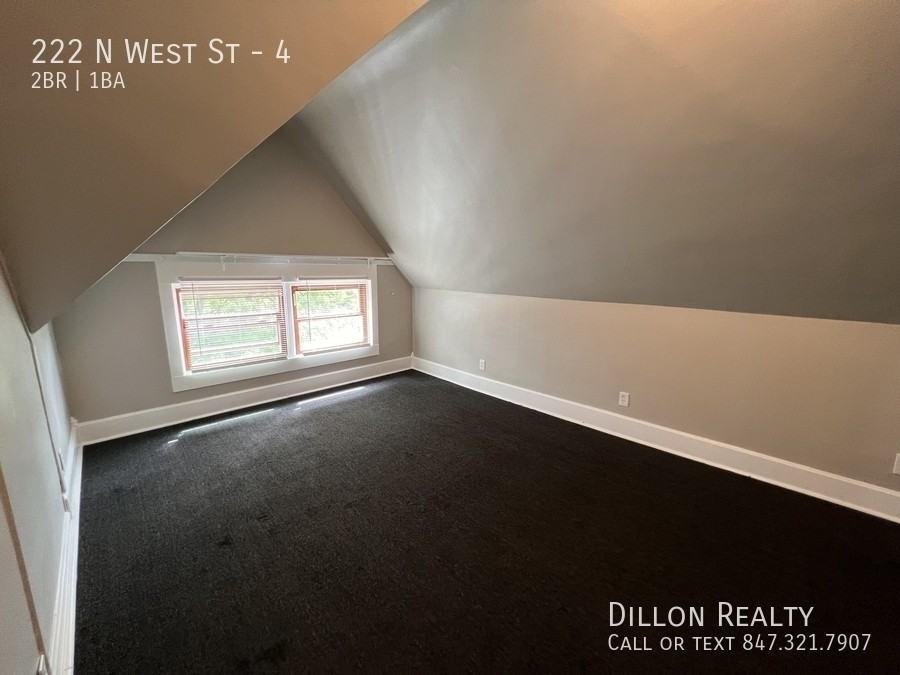 222 N West St #4 - Photo 4 of 10