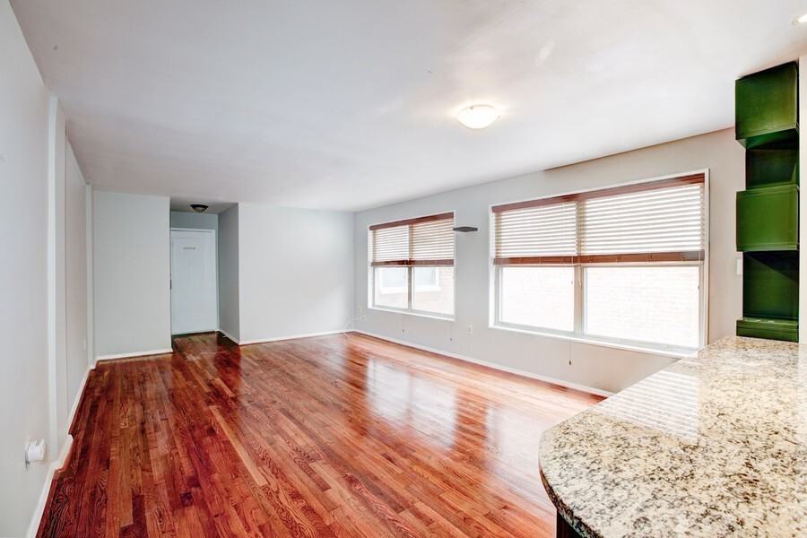 5431 Connecticut Ave Nw #302 - Photo 5 of 10