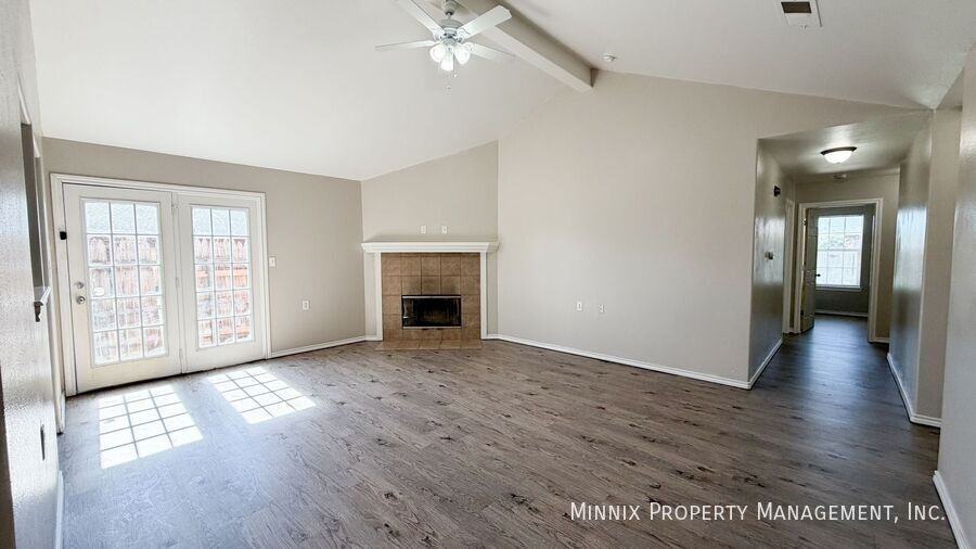2220 99th St - Photo 2 of 21