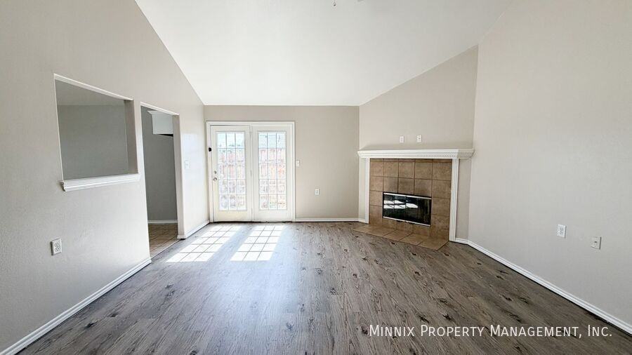 2220 99th St - Photo 6 of 21