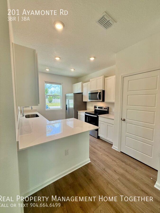 201 Ayamonte Rd - Photo 3 of 28