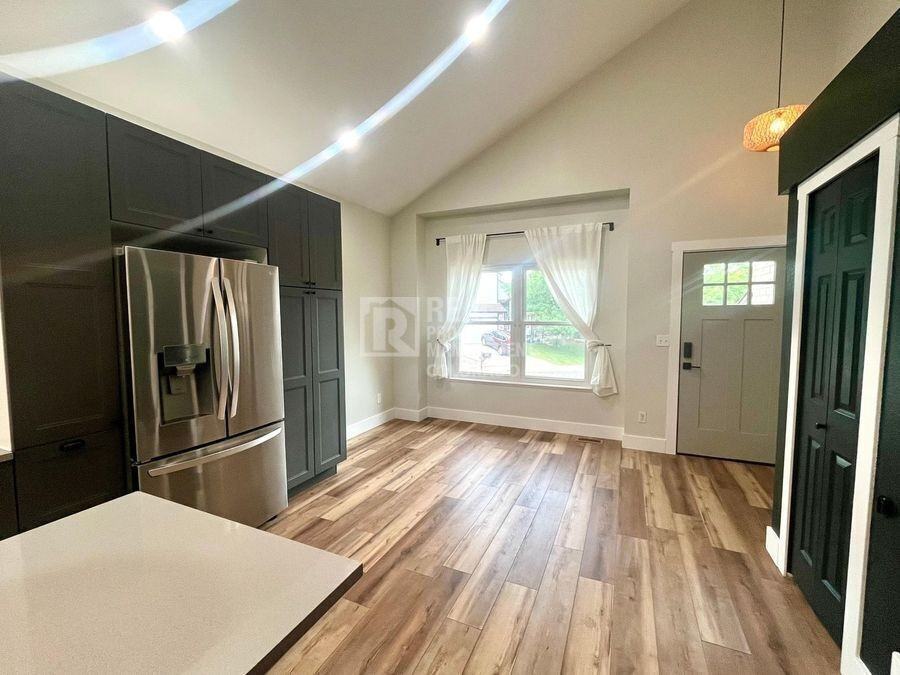 2675 Landsdown Pl - Photo 4 of 24