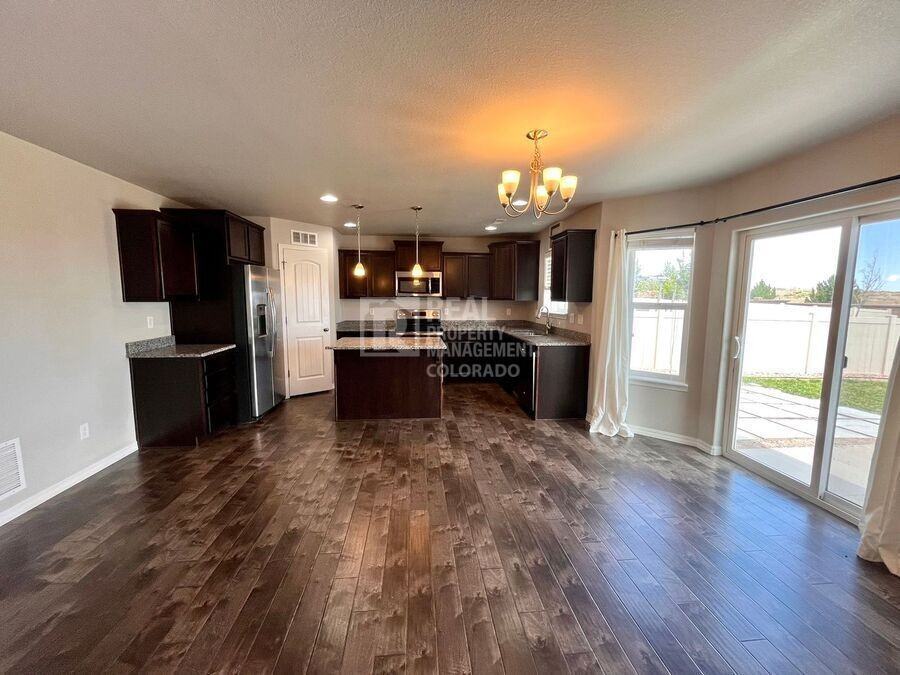 7215 Cedar Brush Ct - Photo 4 of 20