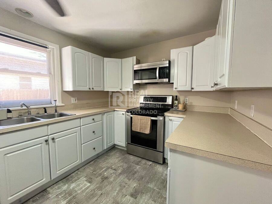 2791 W Irvington Pl - Photo 5 of 13