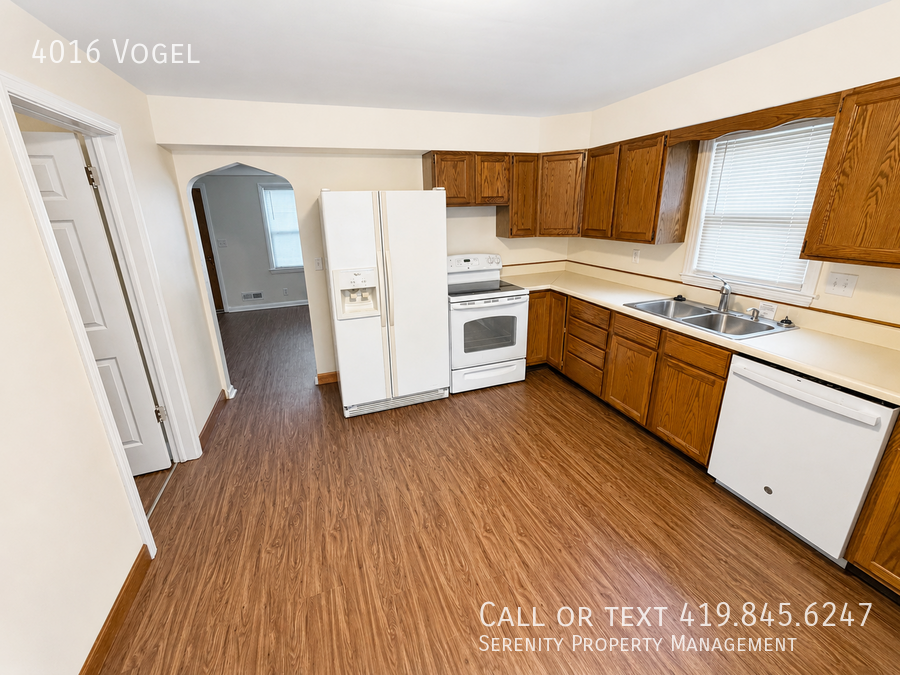 4016 Vogel Dr - Photo 4 of 11