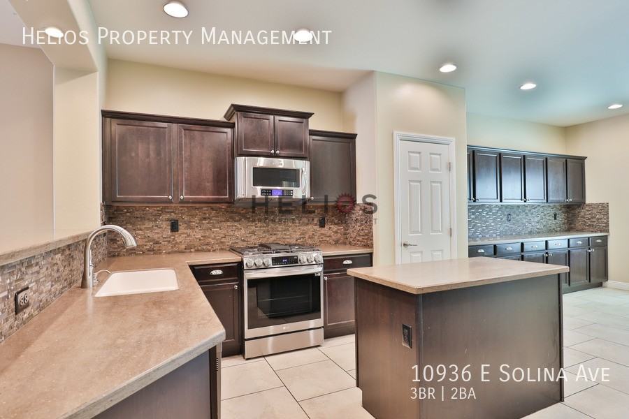 10936 E Solina Ave - Photo 6 of 34