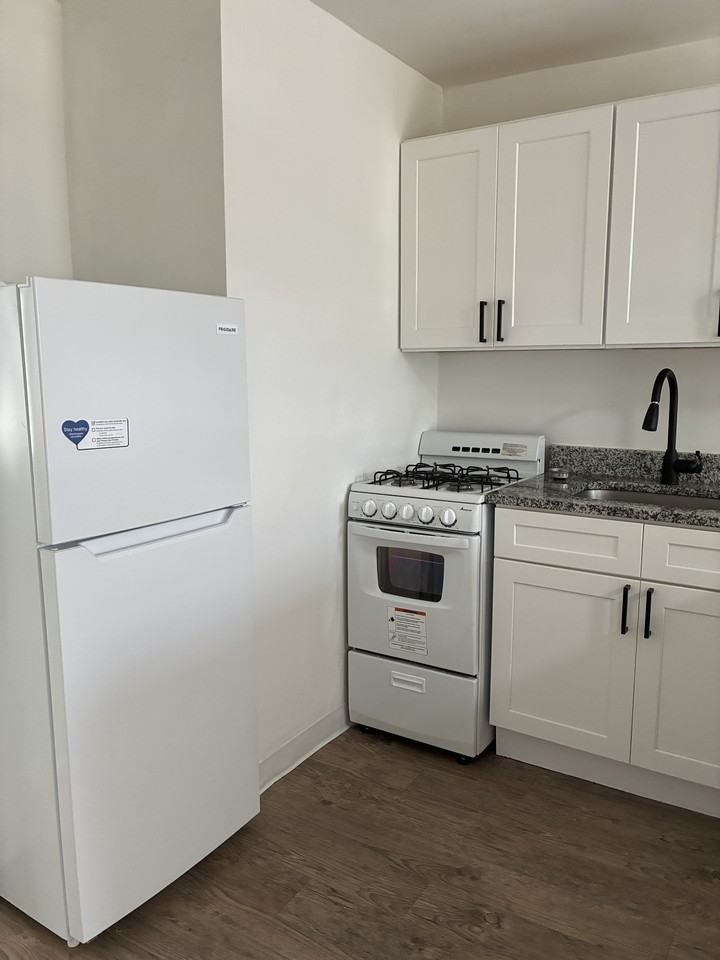 235 North Street - 5 #5 - Photo 2 of 5