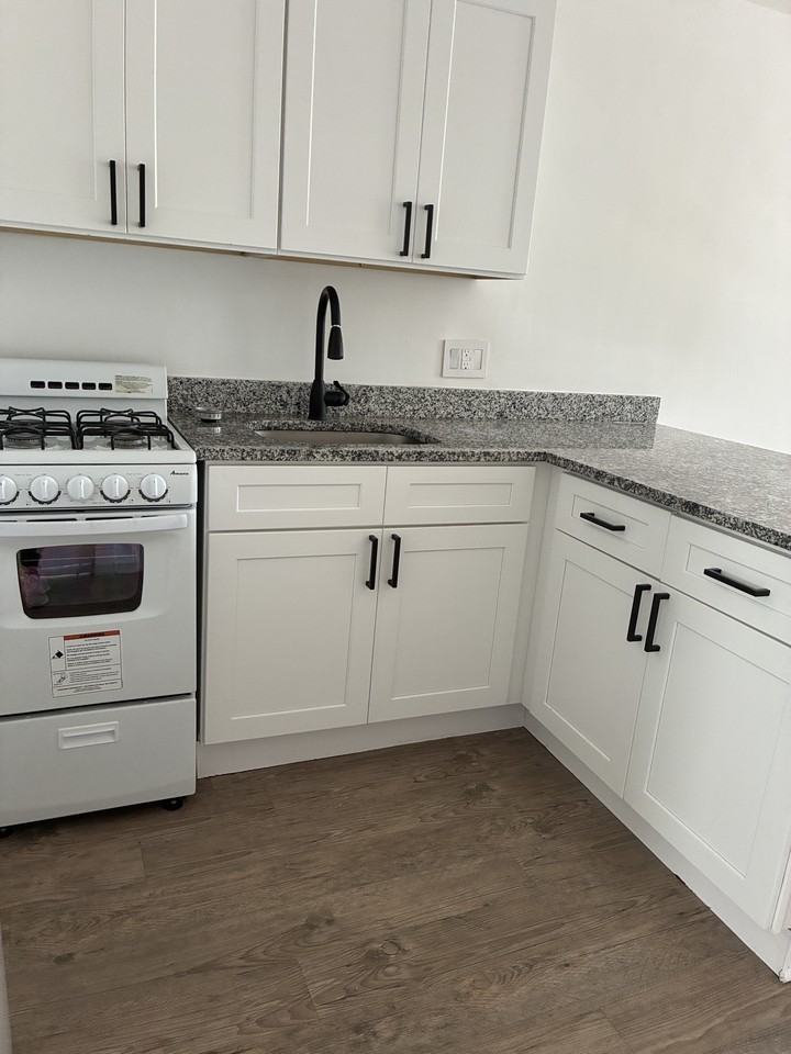 235 North Street - 5 #5 - Photo 3 of 5