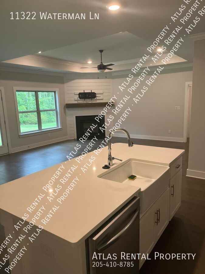 11322 Waterman Ln - Photo 3 of 8