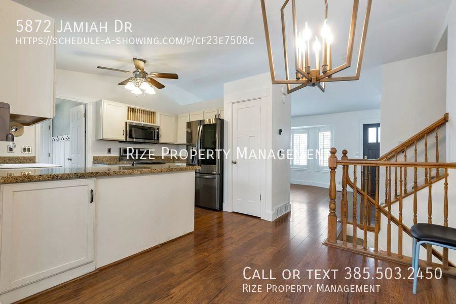 5872 S Jamiah Dr - Photo 3 of 24