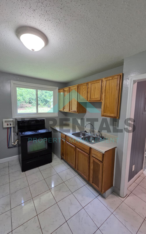 3211 Donnell St - Photo 7 of 23