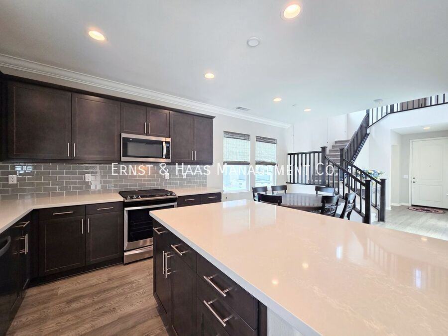 4735 Holly Ave - Photo 6 of 36