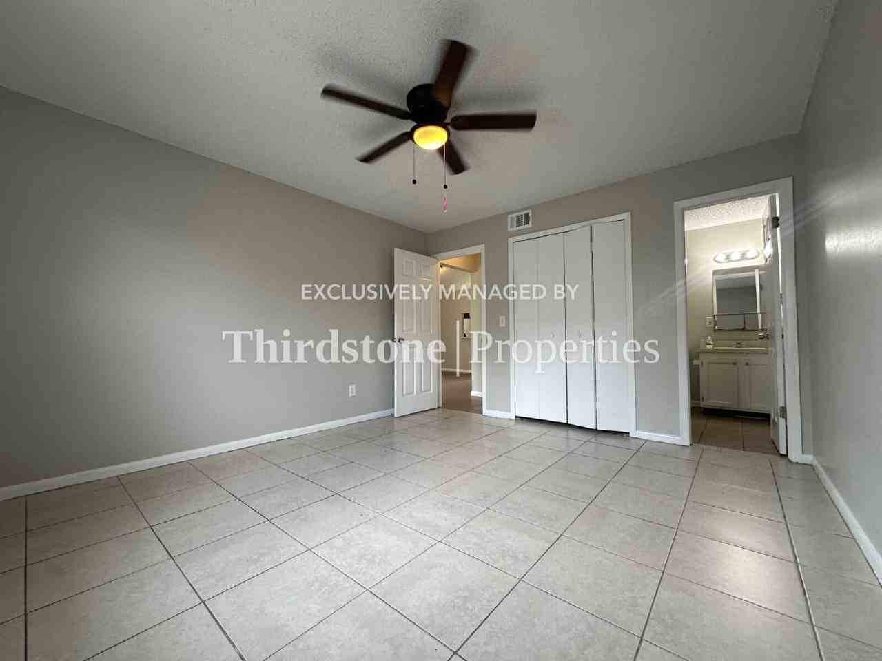 1324 Jefferson Ave #D - Photo 5 of 15