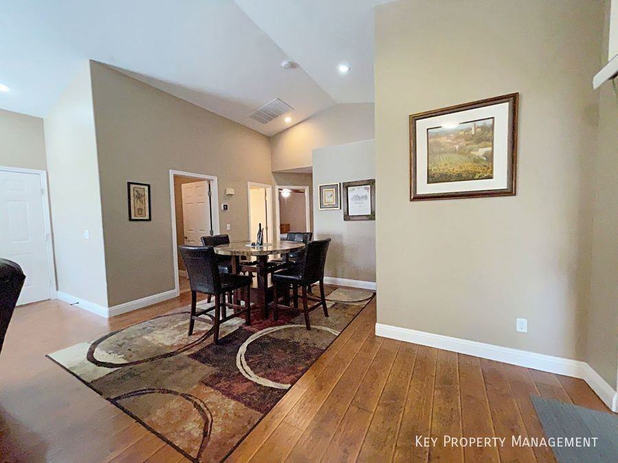 26 Avenida Picasso - Photo 3 of 23