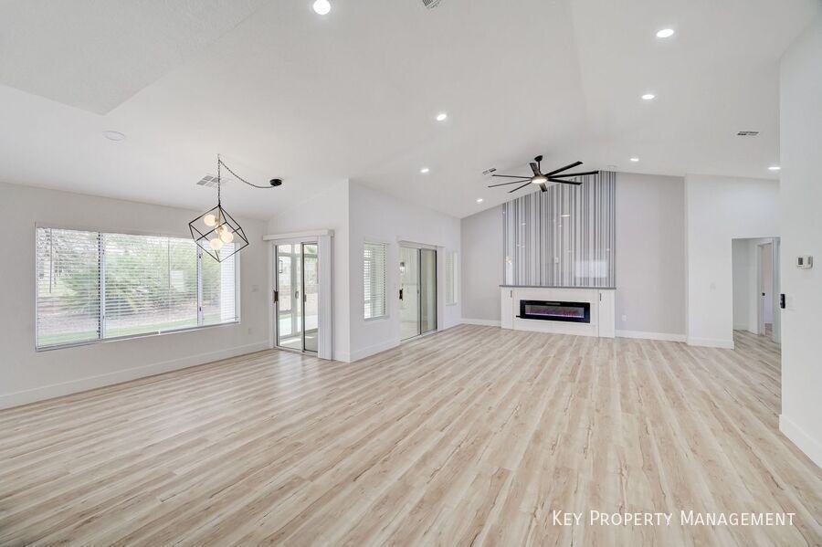 10000 Woodhouse Dr - Photo 4 of 15