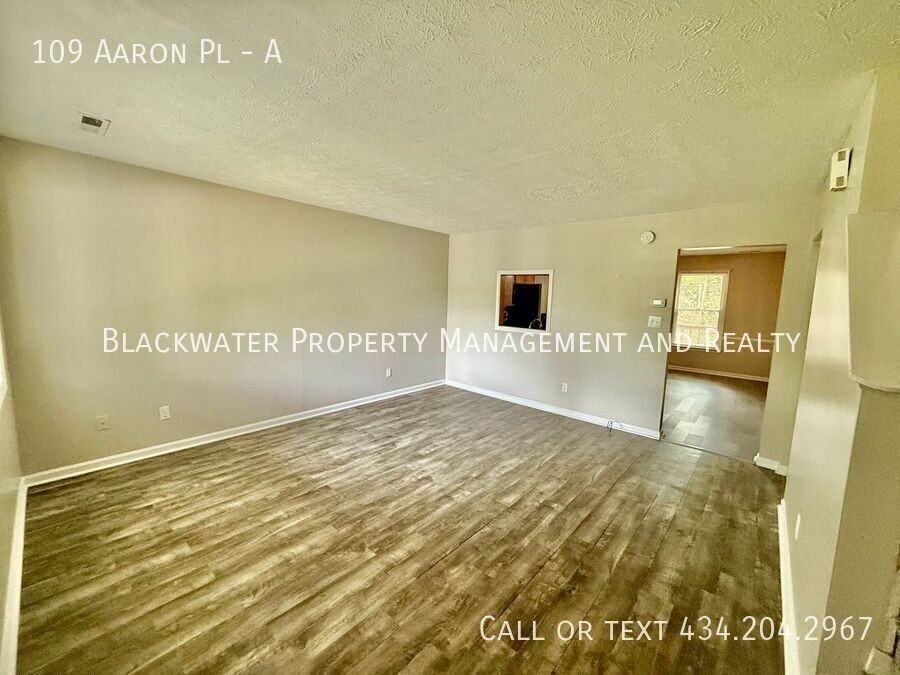 109 Aaron Pl #A - Photo 2 of 11