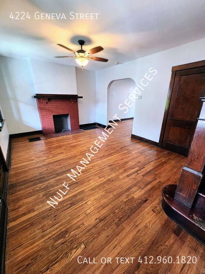 4224 Geneva St - Photo 3 of 12