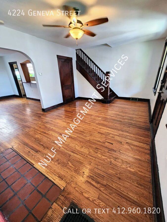4224 Geneva St - Photo 4 of 12