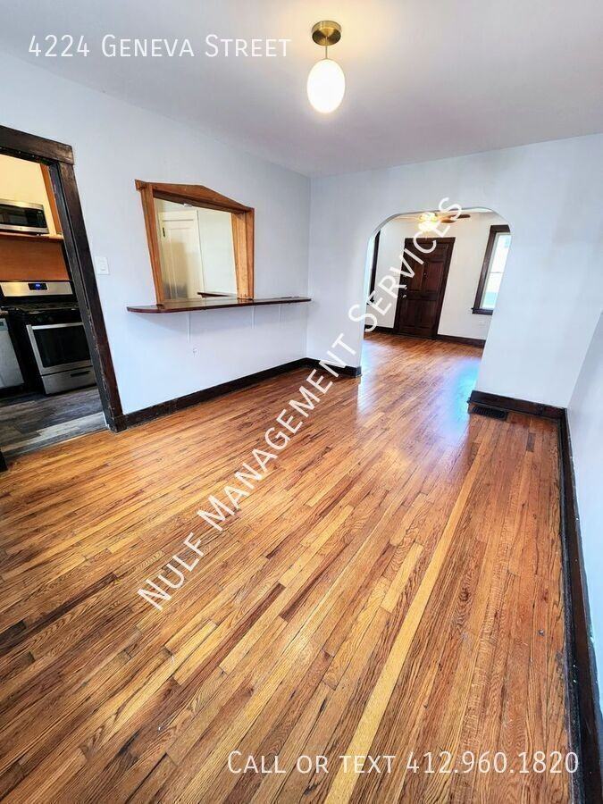 4224 Geneva St - Photo 6 of 12